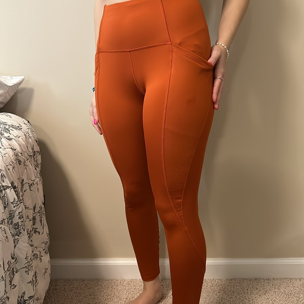 Burnt orange leggings with pockets